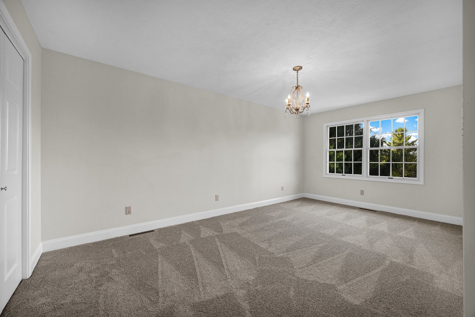 7 Smokey Court Property Photo 39