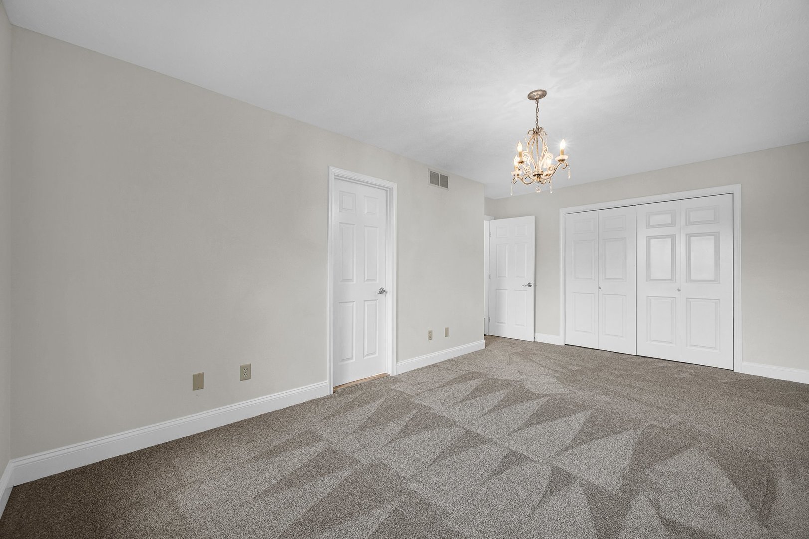 7 Smokey Court Property Photo 40