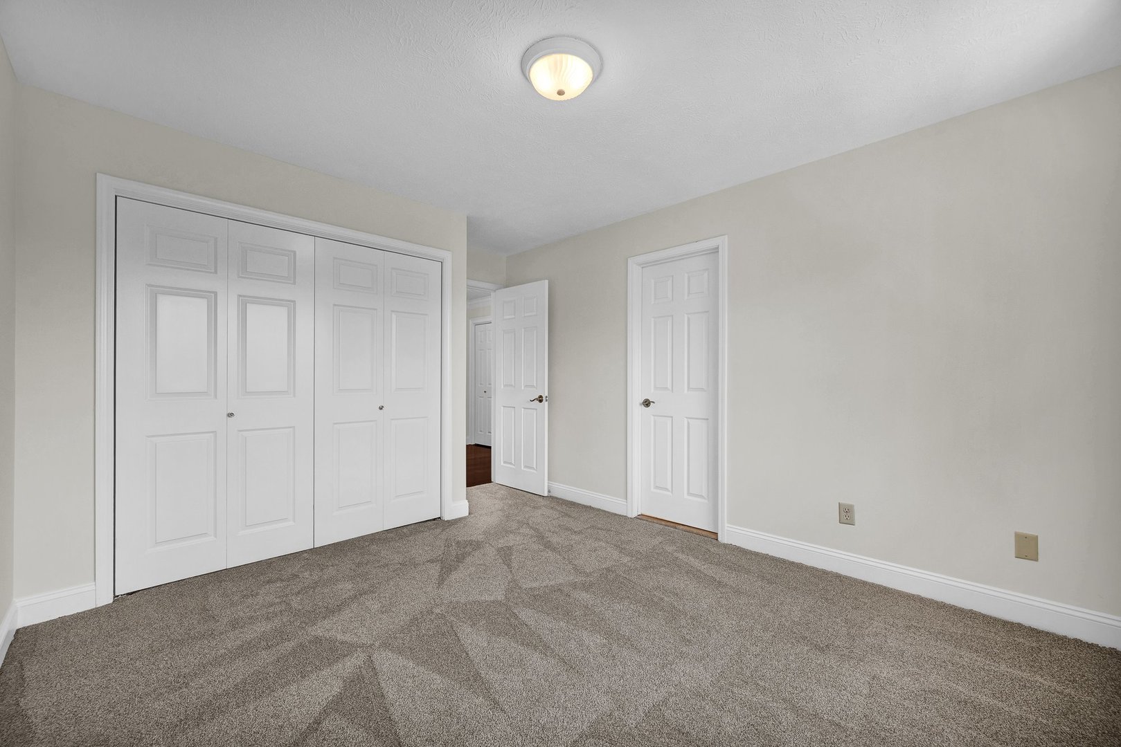 7 Smokey Court Property Photo 42