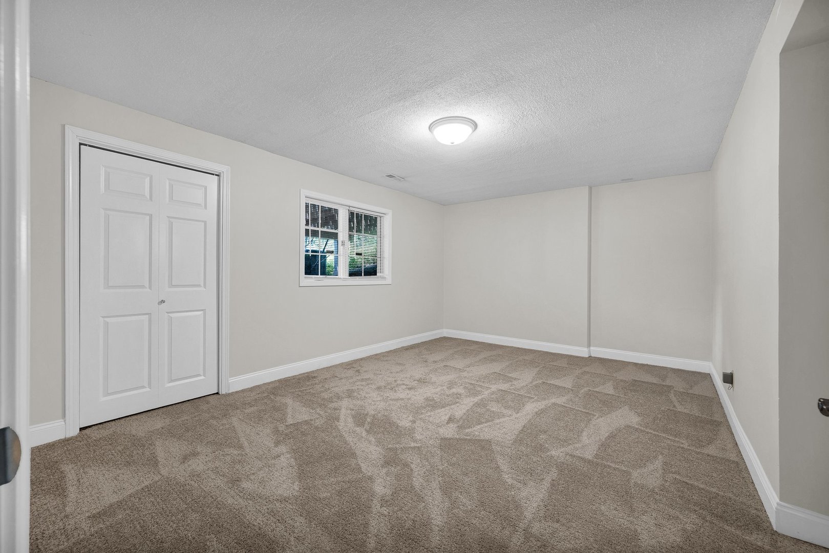 7 Smokey Court Property Photo 48
