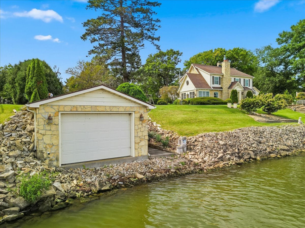 2105 Riverview Road Property Photo 13