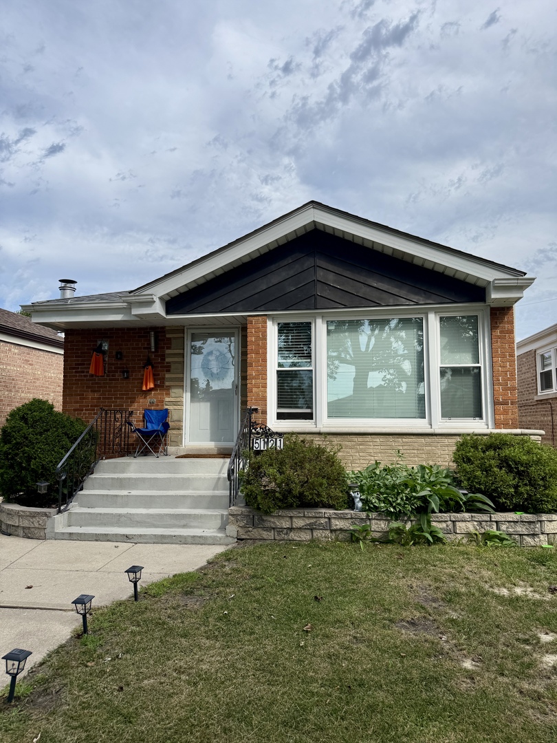 5121 S New England Avenue G Property Photo 1