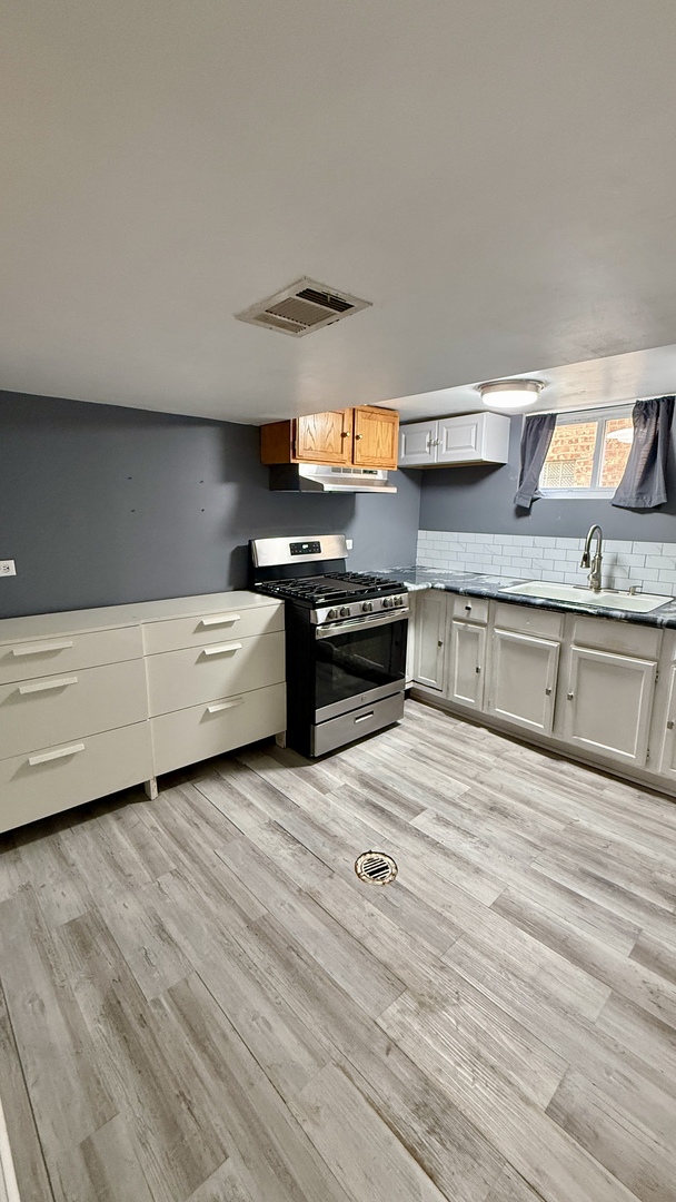 5121 S New England Avenue G Property Photo 2