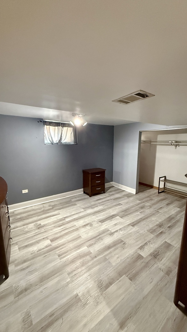 5121 S New England Avenue G Property Photo 9
