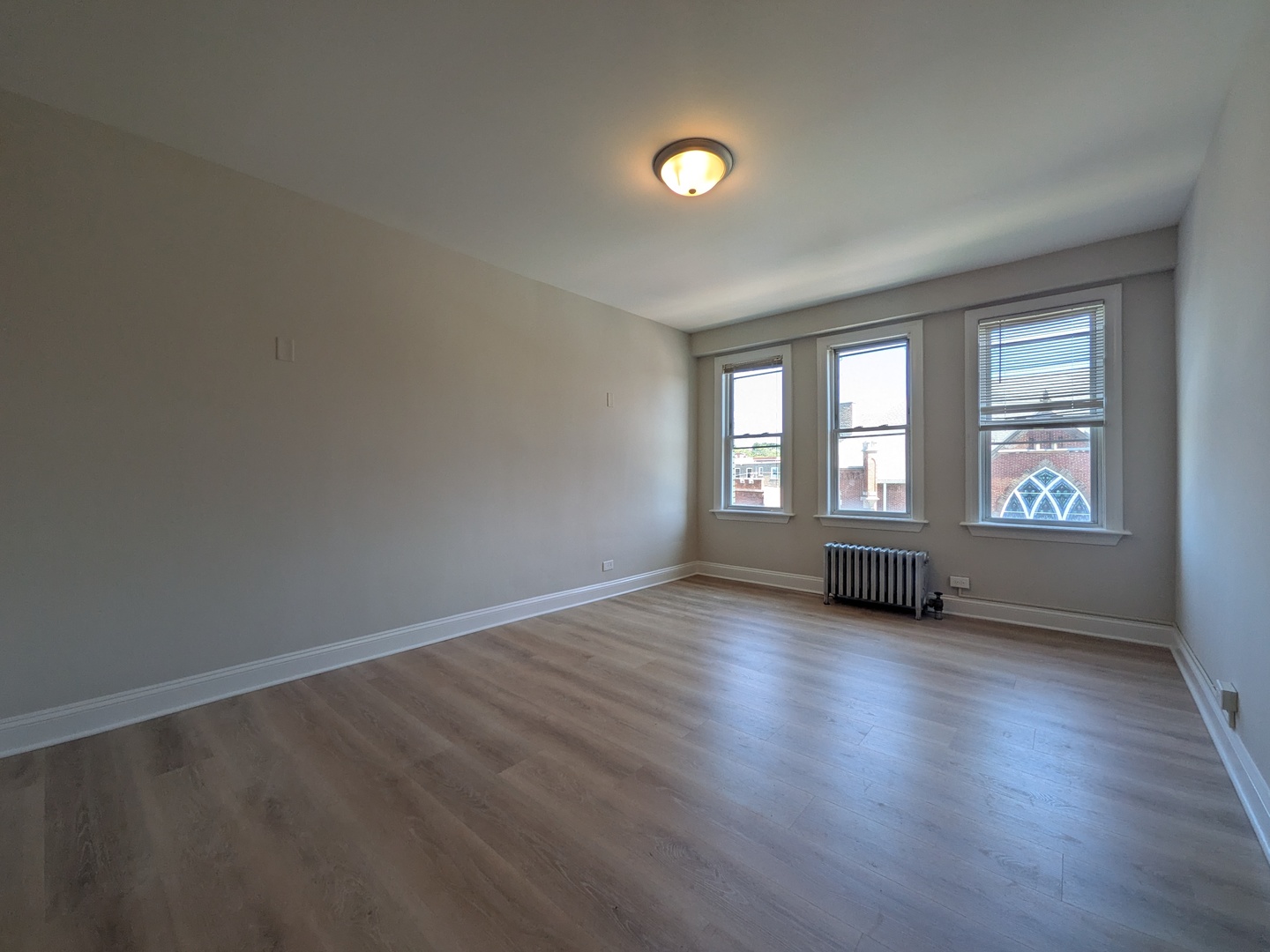 2600 N Kimball Avenue 402 Property Photo 2