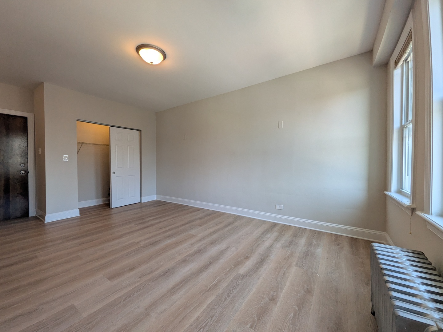 2600 N Kimball Avenue 402 Property Photo 3
