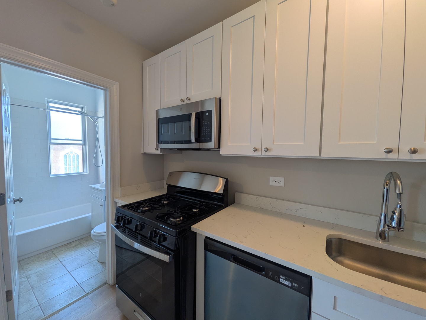 2600 N Kimball Avenue 402 Property Photo 6