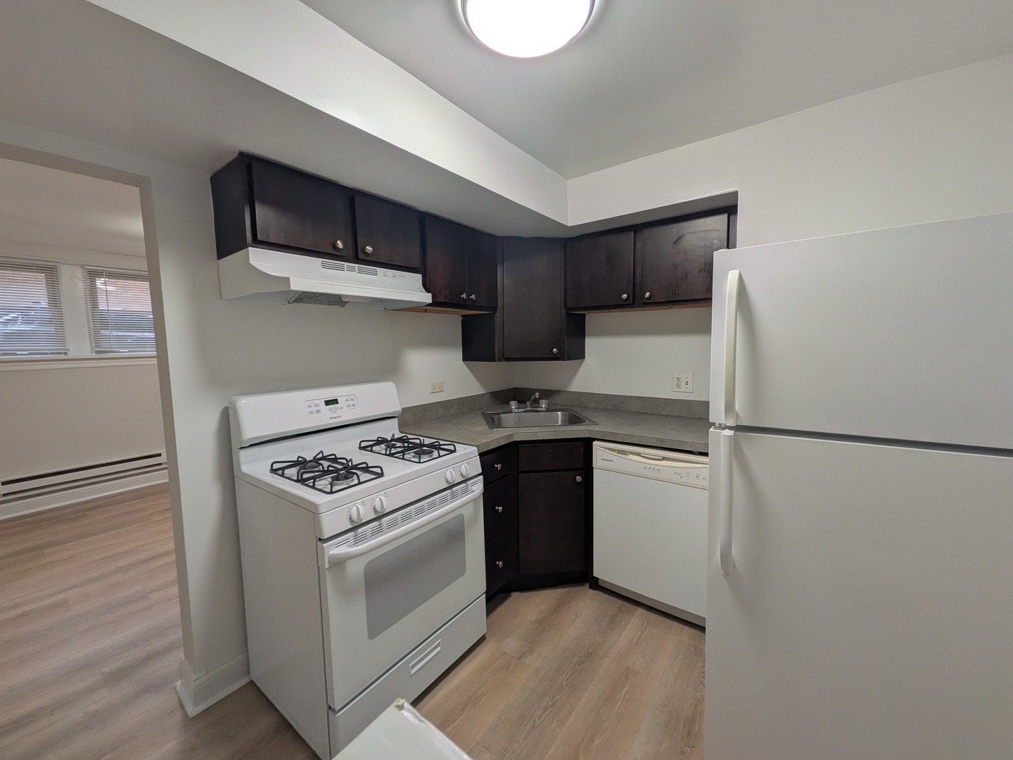 2919 W George Street G Property Photo 8