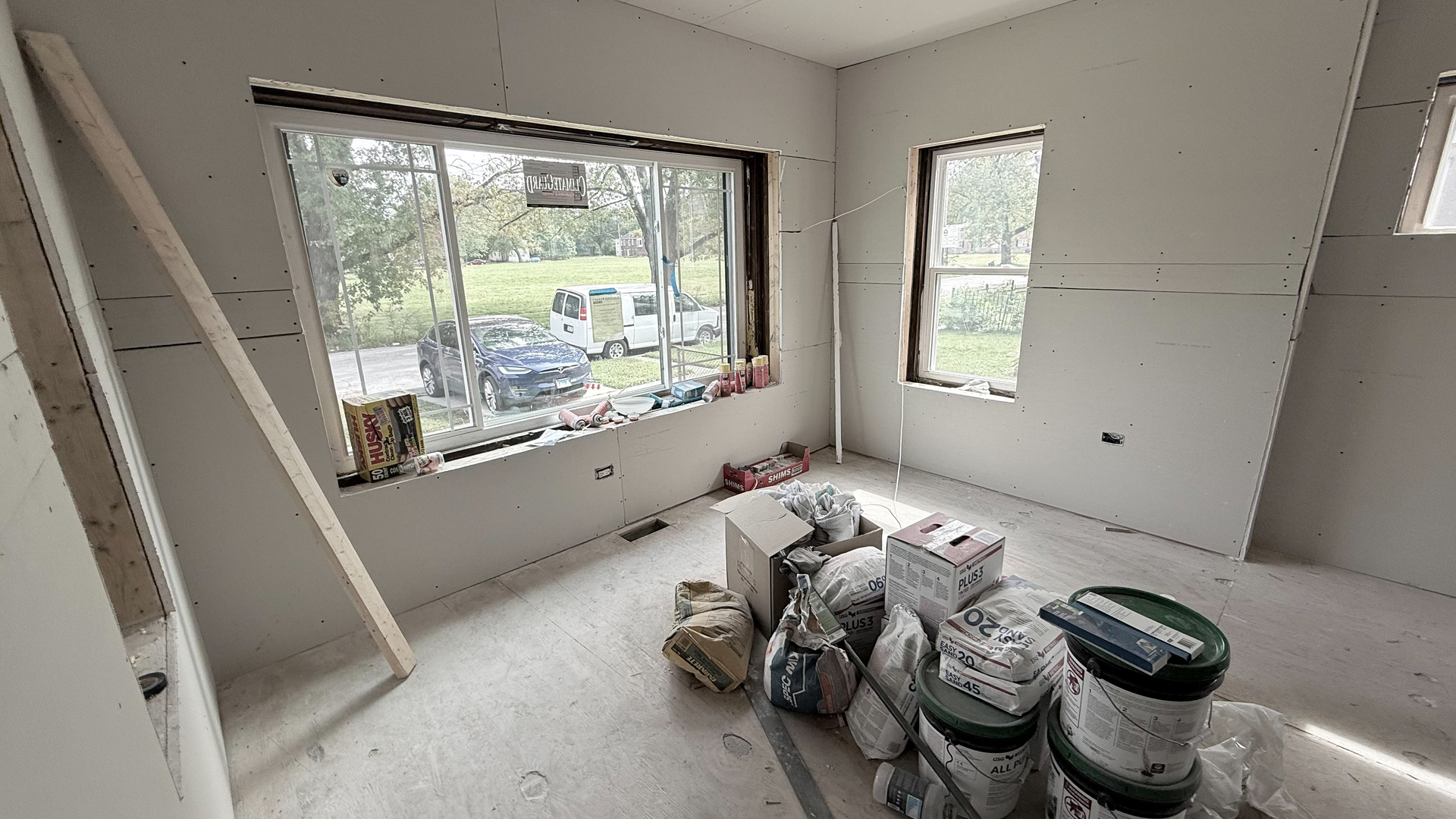 15620 Loomis Avenue Property Photo 3