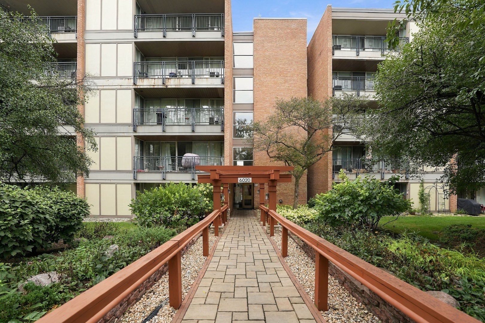 6020 Oakwood Drive 4a Property Photo 1