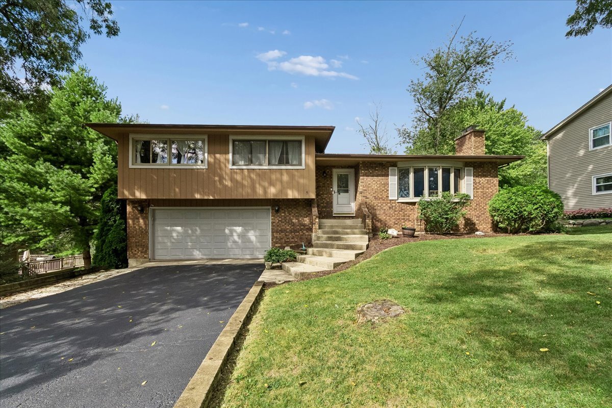 16 Woody Way Property Photo 1
