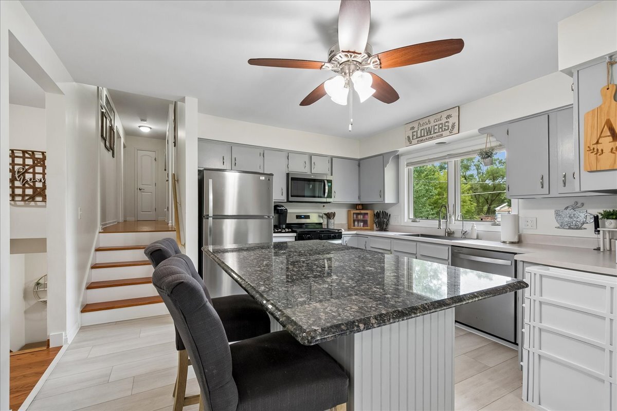 16 Woody Way Property Photo 6