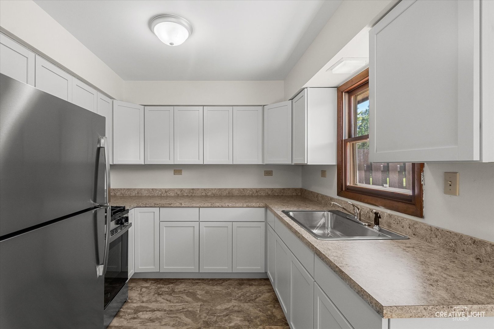 527-531 Prairie Street Property Photo 5