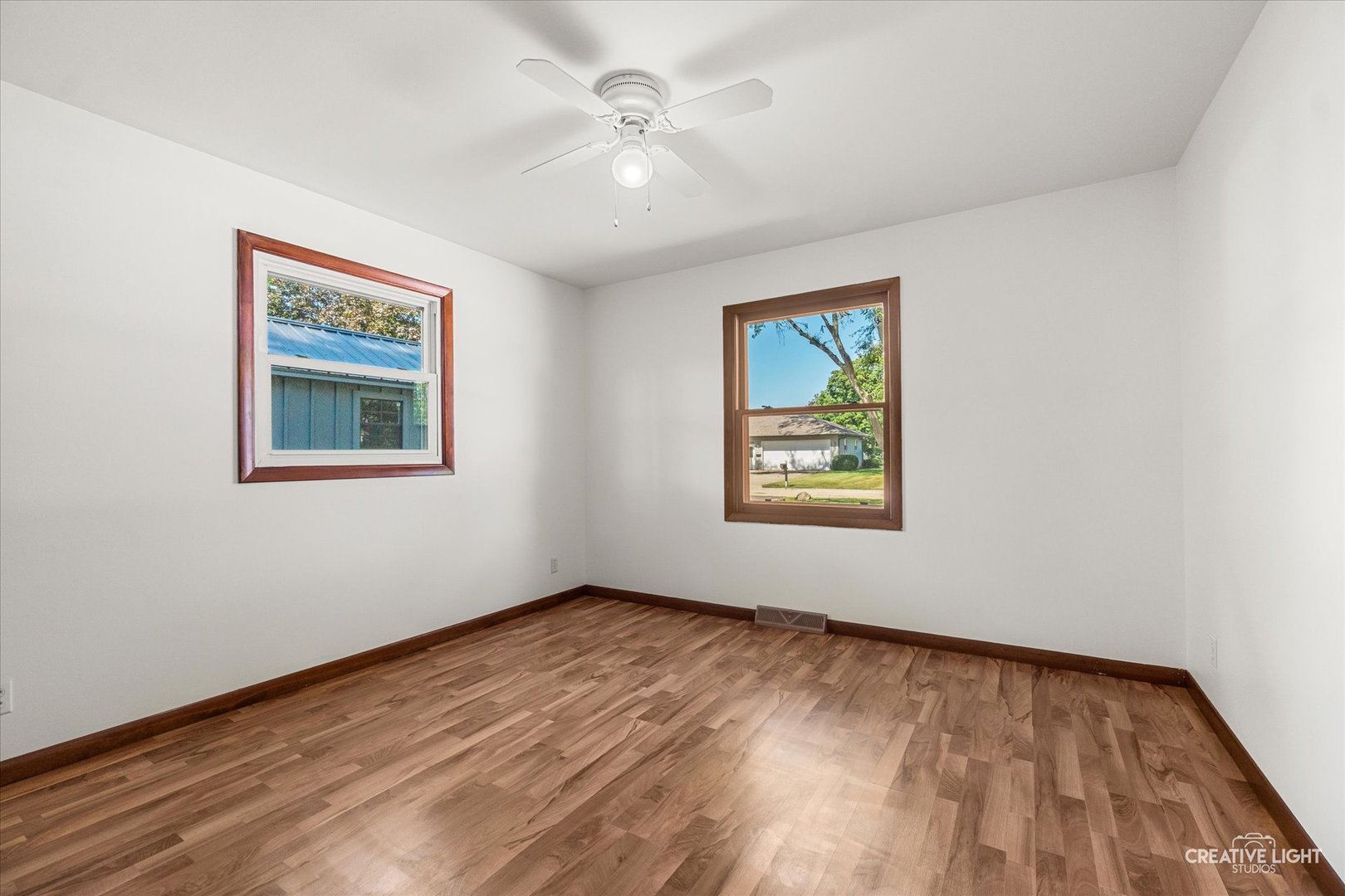 527-531 Prairie Street Property Photo 12