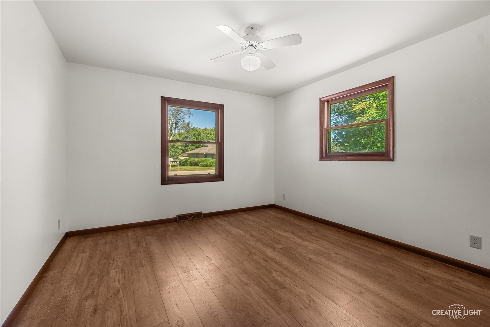 527-531 Prairie Street Property Photo 23