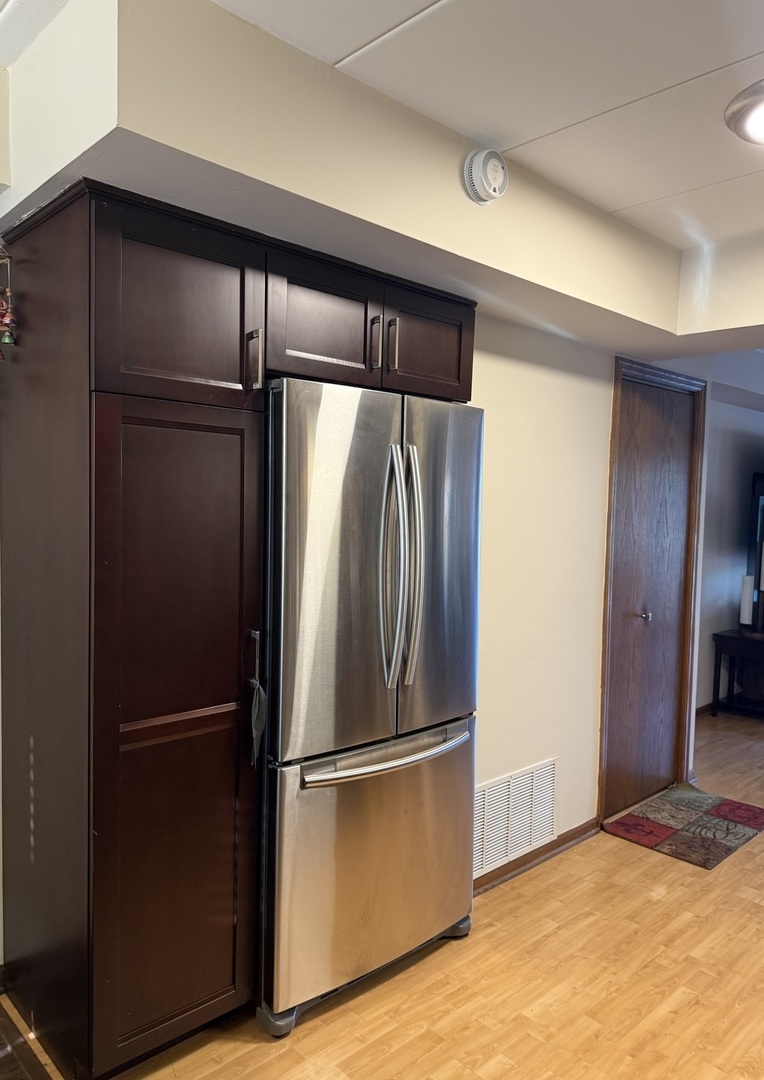 5620 S Narragansett Avenue 2b Property Photo 5