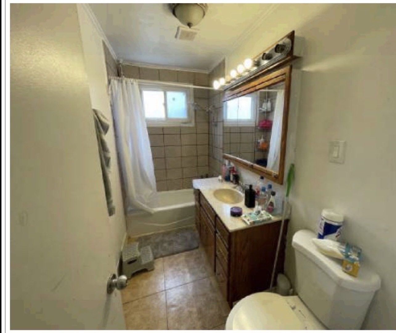 8027 S Knox Avenue Property Photo 16