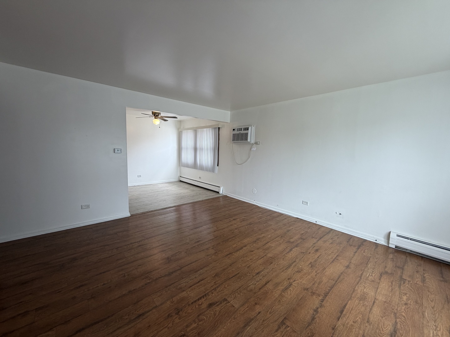 4549 Forest Avenue 2s Property Photo 2