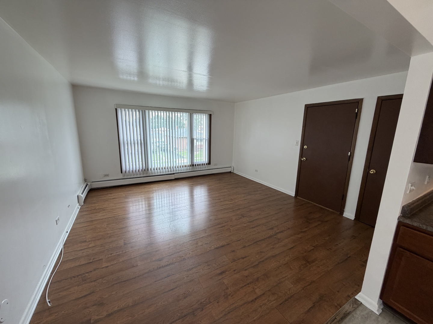 4549 Forest Avenue 2s Property Photo 3