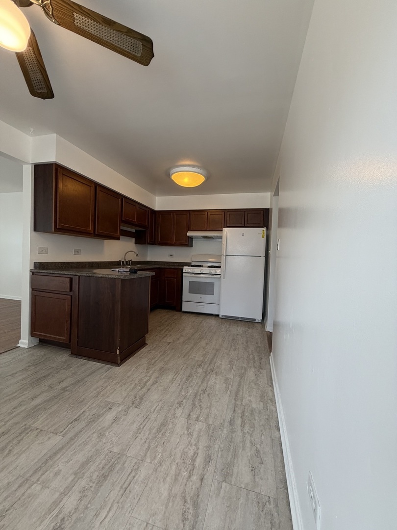 4549 Forest Avenue 2s Property Photo 5