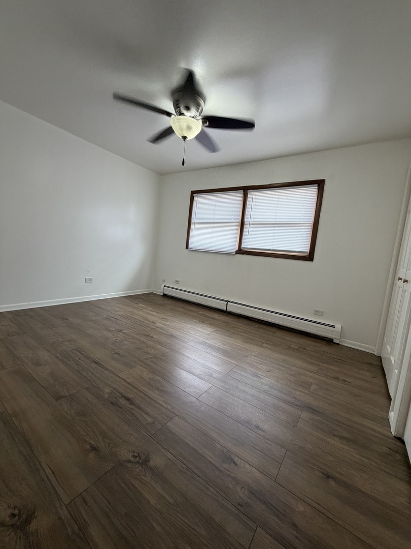 4549 Forest Avenue 2s Property Photo 7