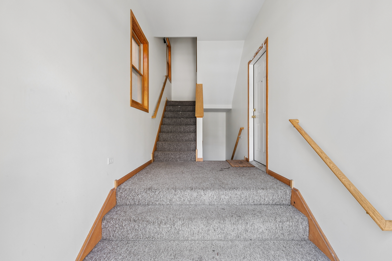 4426 S Calumet Avenue G Property Photo 5