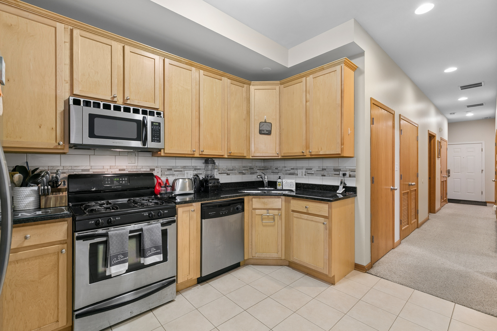 4426 S Calumet Avenue G Property Photo 9