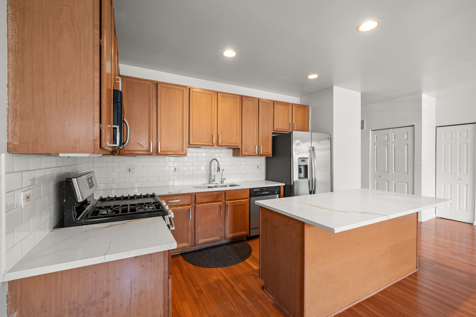 1414 S Halsted Street 2b Property Photo 8
