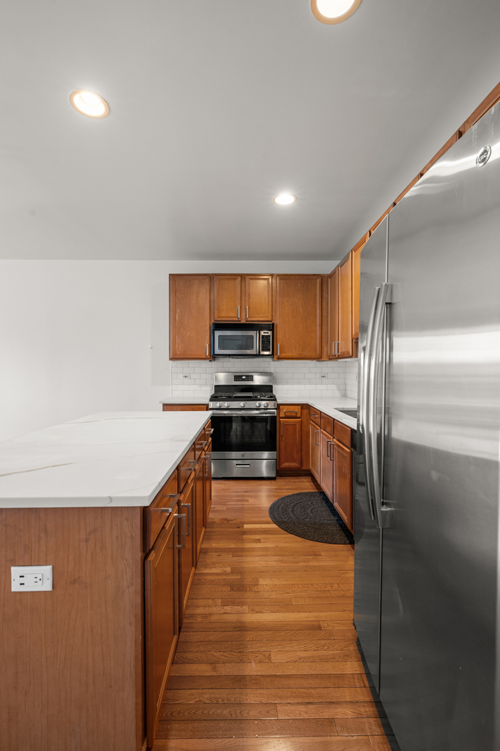 1414 S Halsted Street 2b Property Photo 10