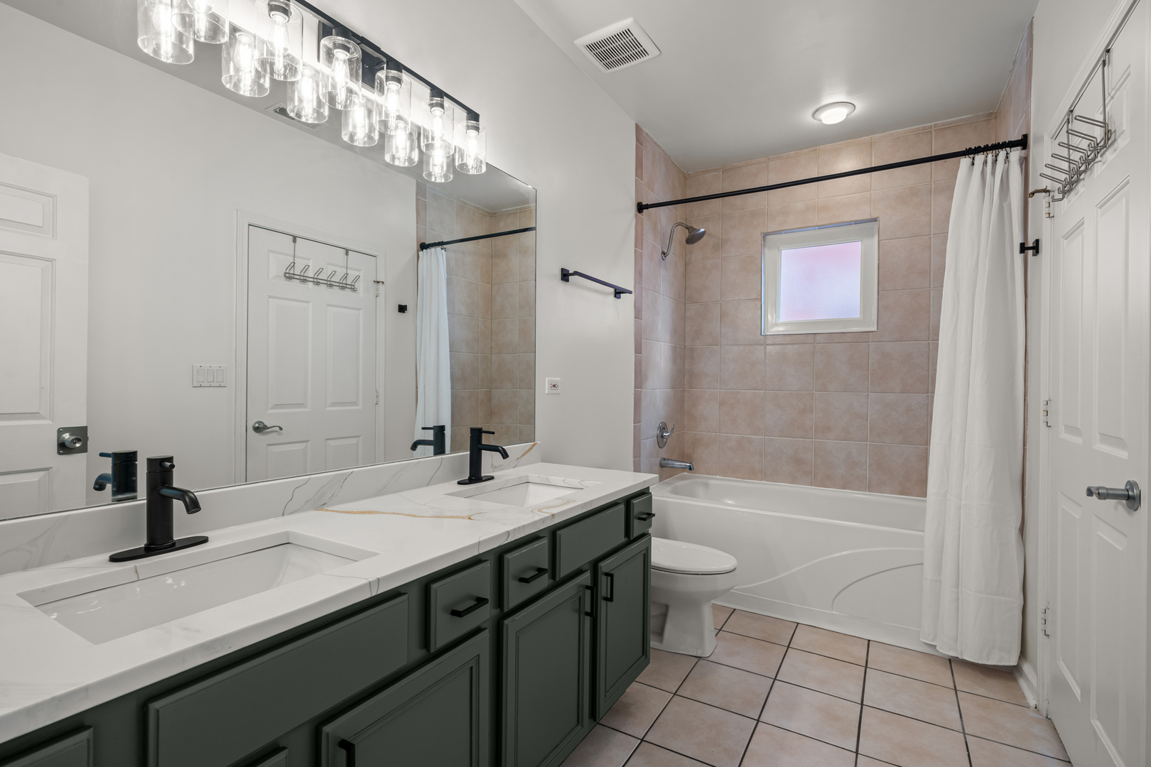 1414 S Halsted Street 2b Property Photo 22