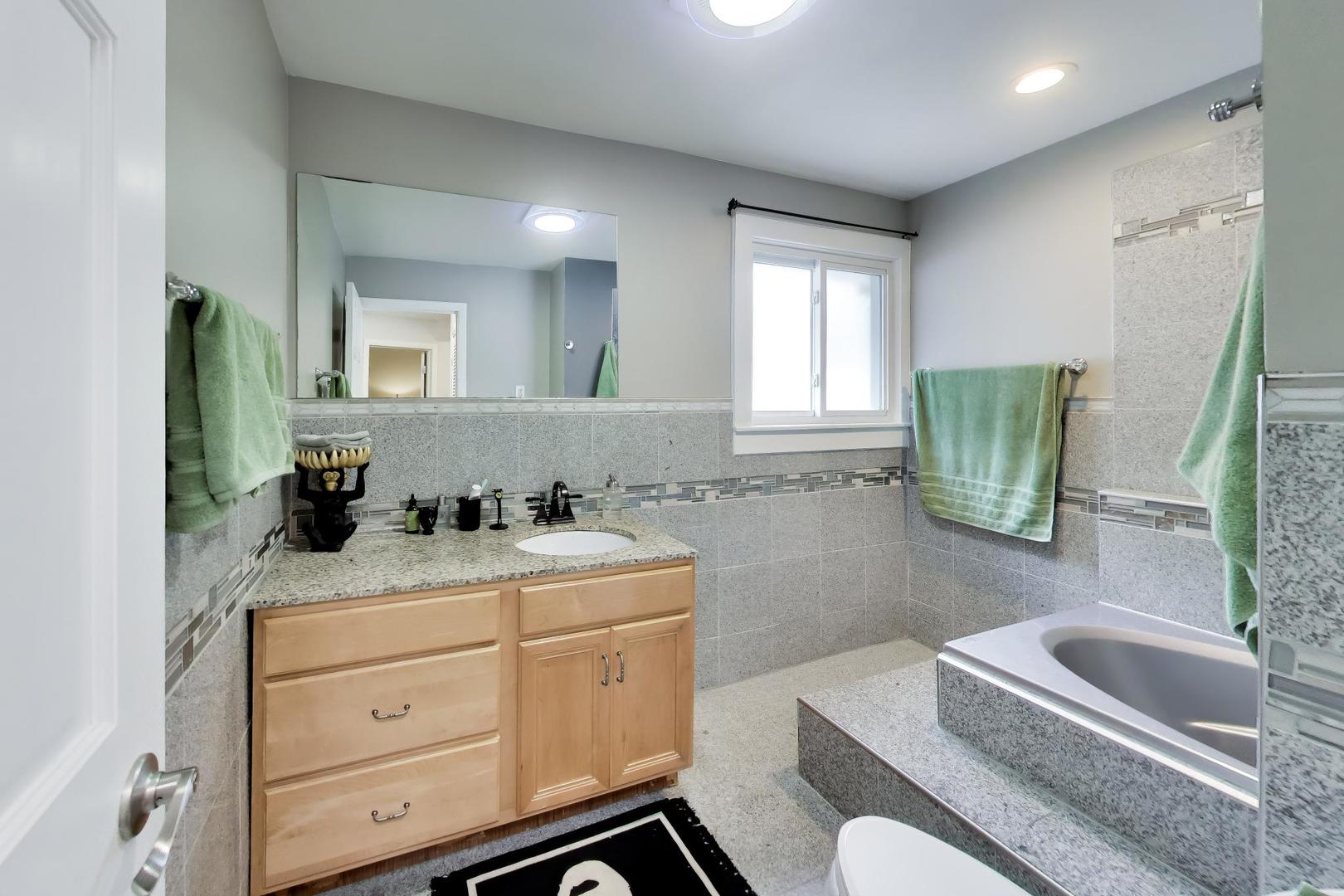 12231 S Lawndale Avenue Property Photo 17