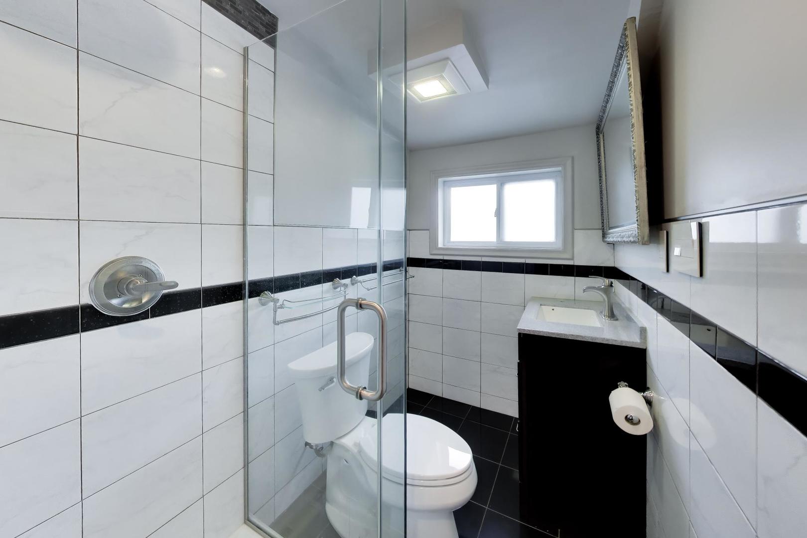12231 S Lawndale Avenue Property Photo 27