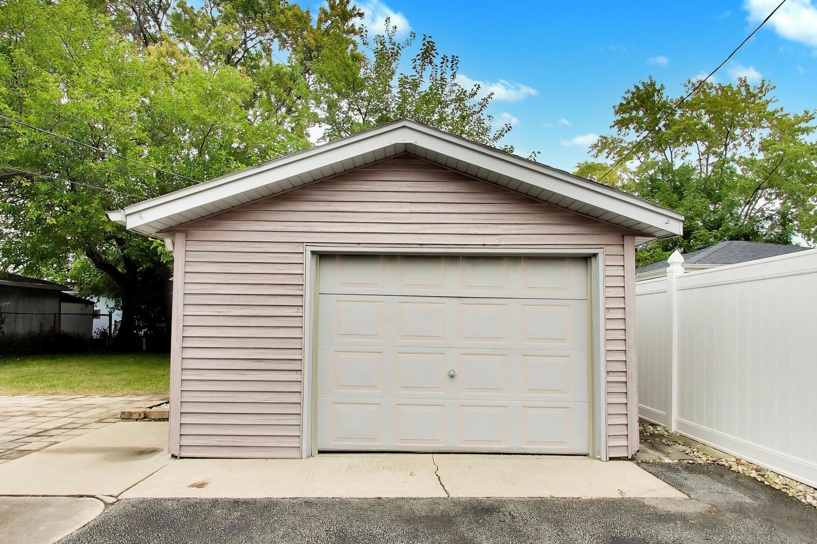 12231 S Lawndale Avenue Property Photo 34
