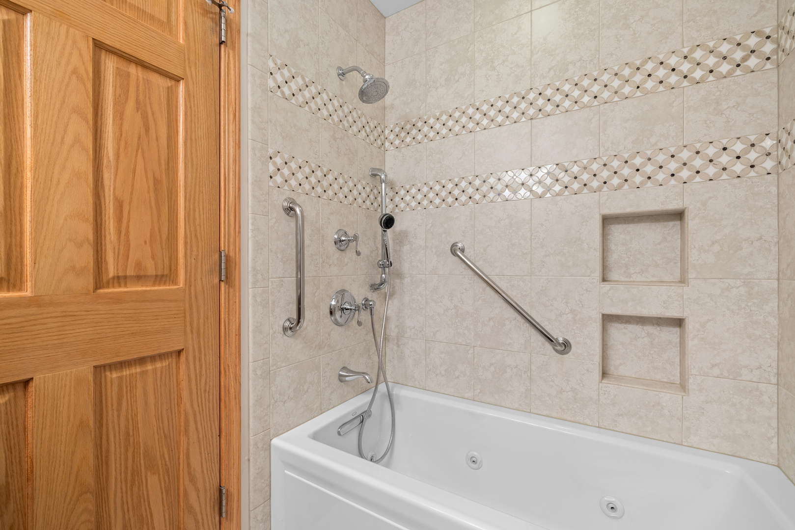 1602 Brittany Court D1 Property Photo 18