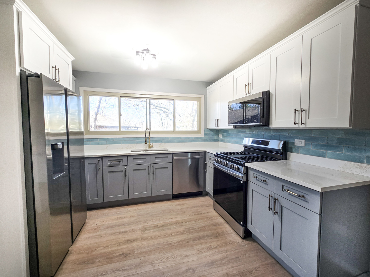 136 Virginia Court Property Photo 2