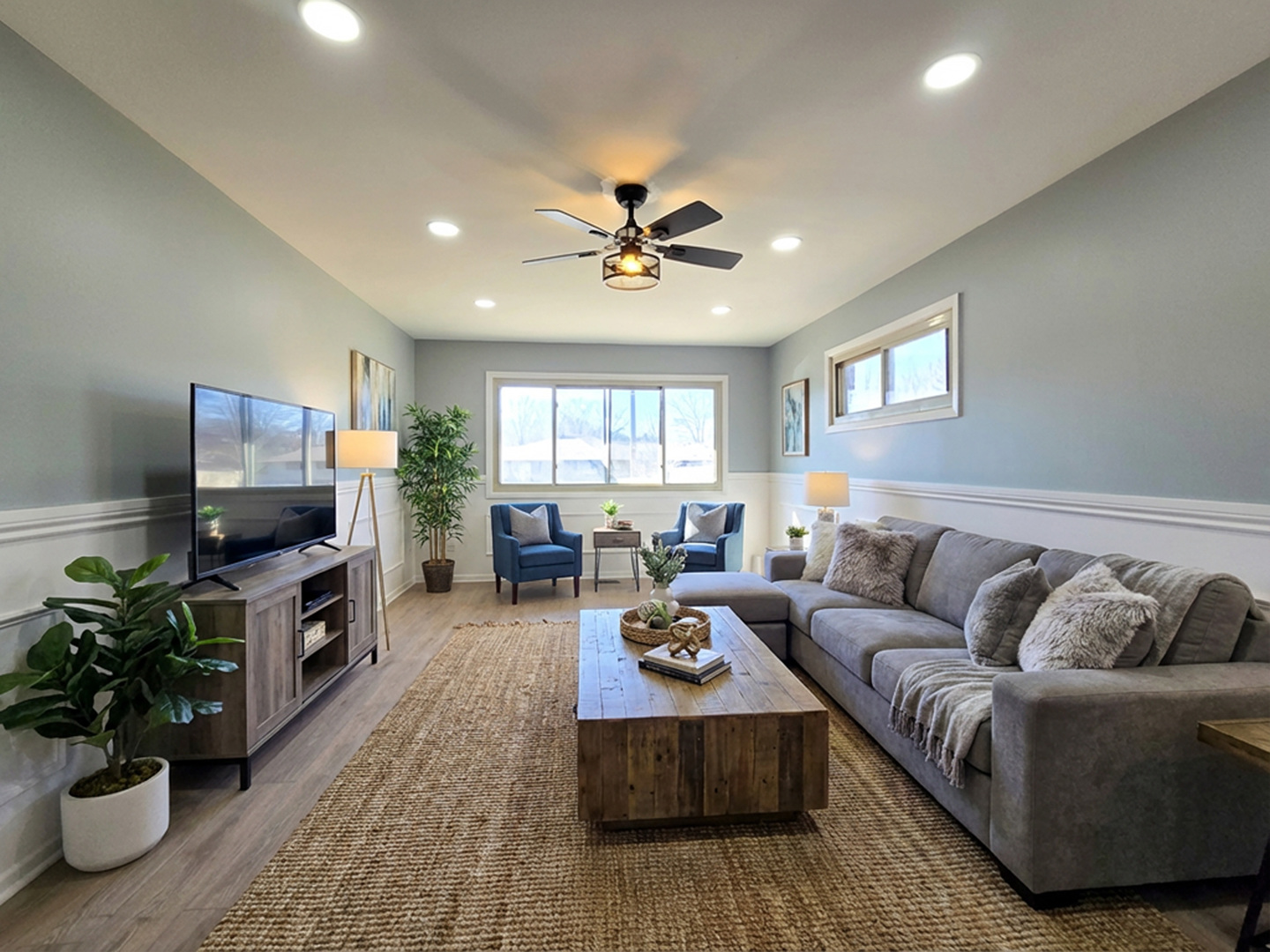 136 Virginia Court Property Photo 3