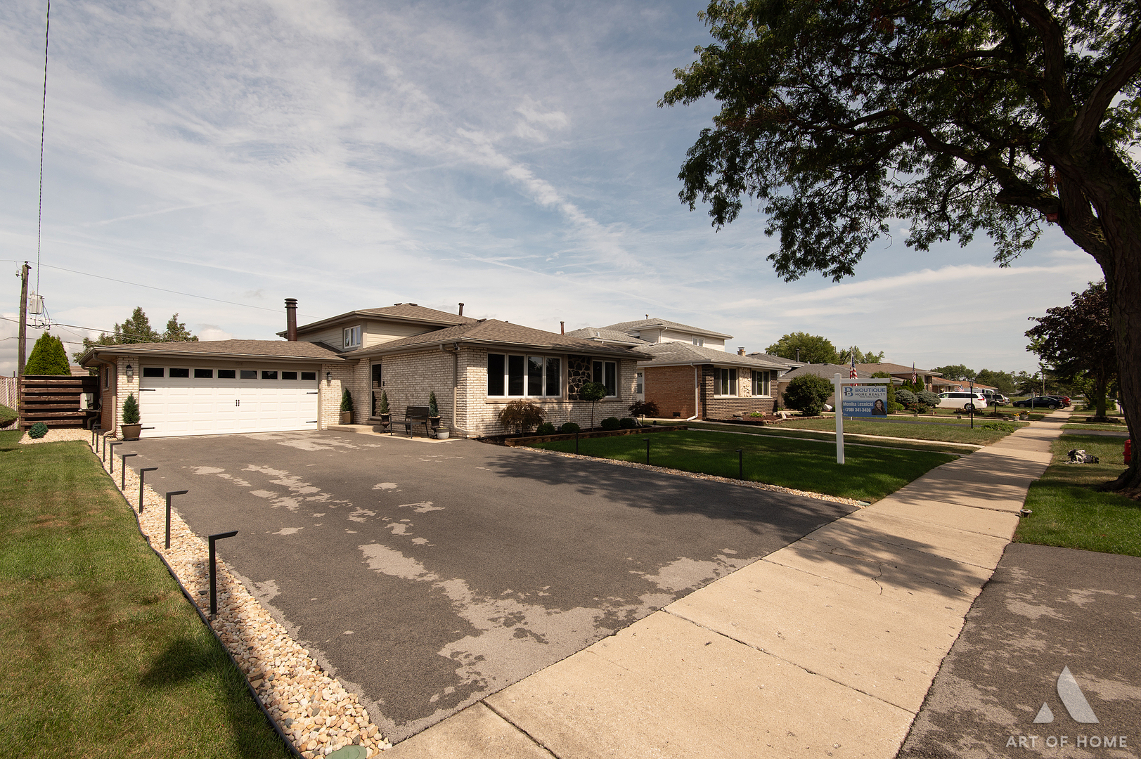7934 W 81st Place Property Photo 2