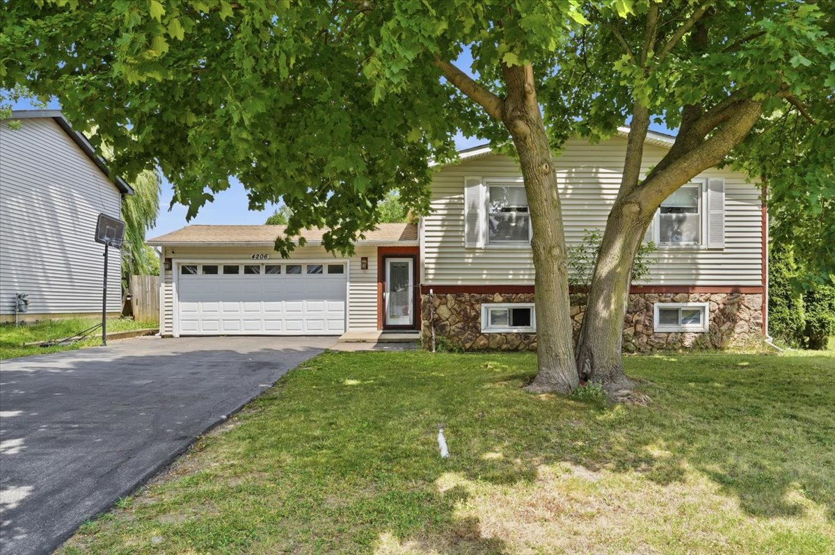 4206 Gregory Drive Property Photo 2