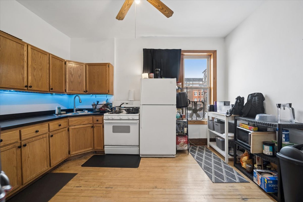 1047 N Western Avenue Property Photo 12