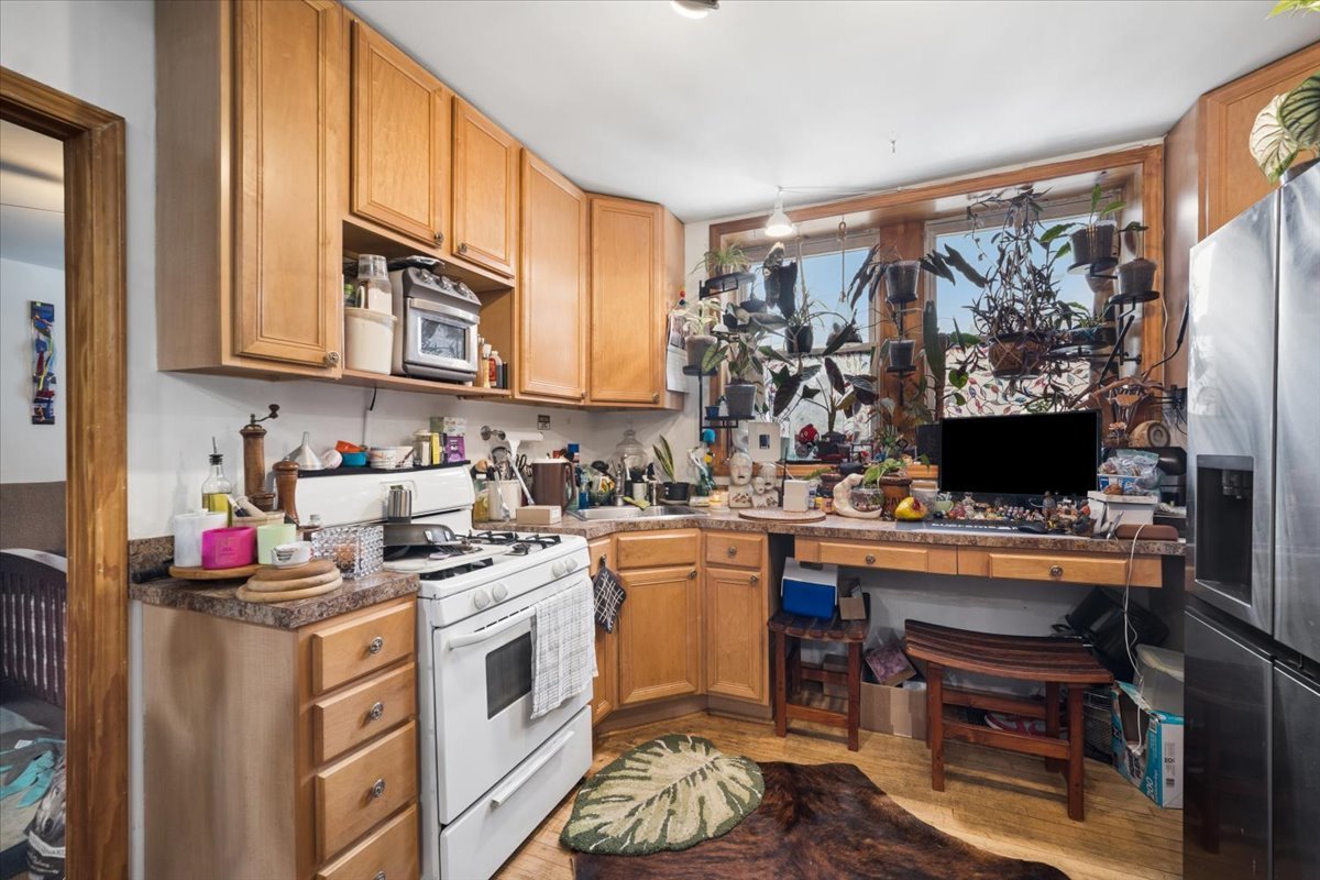 1047 N Western Avenue Property Photo 27