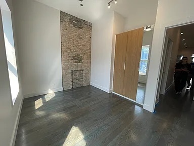 1057 N Wolcott Avenue 2n Property Photo 26