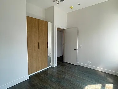 1057 N Wolcott Avenue 2n Property Photo 28