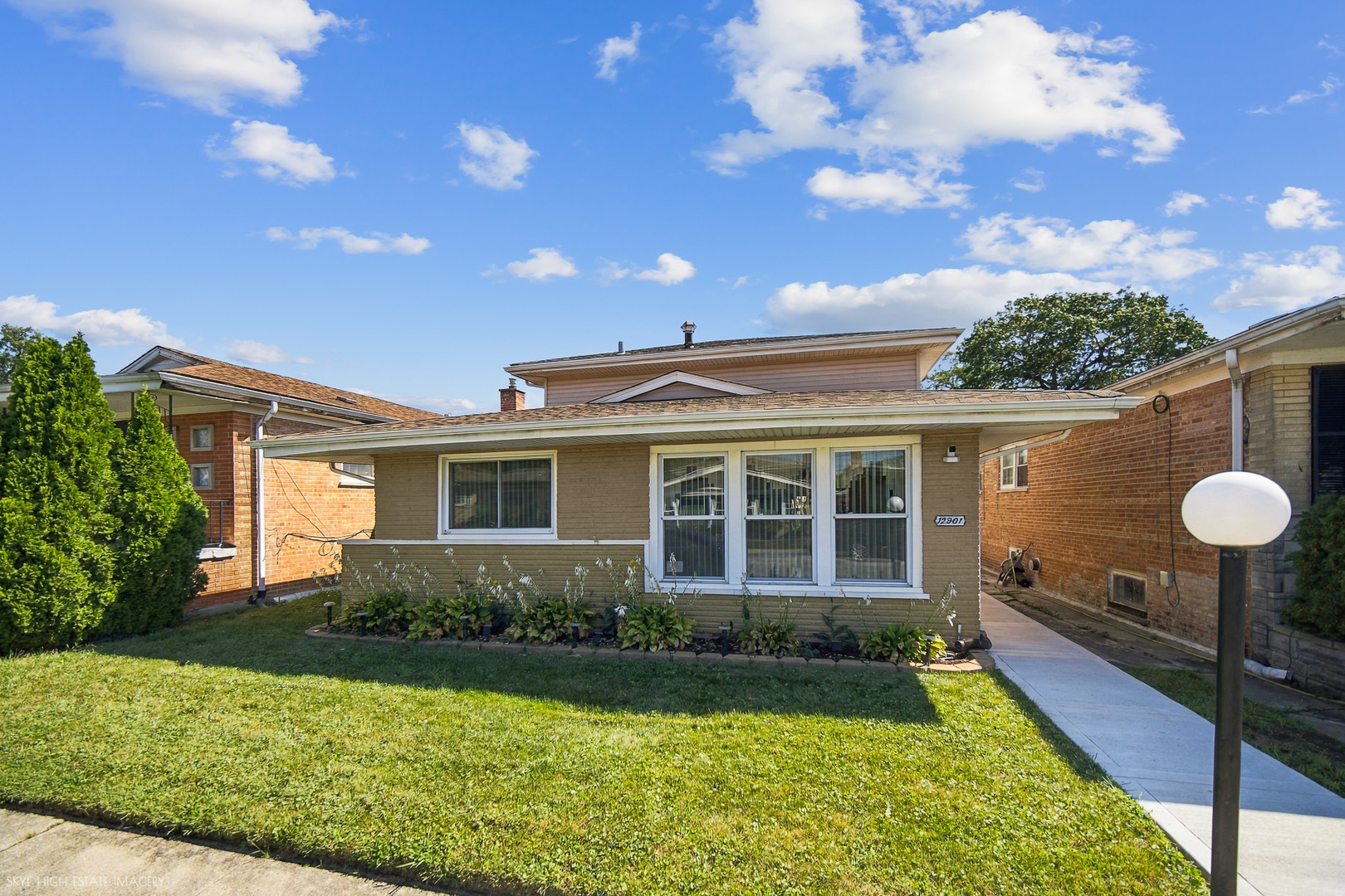 12901 S Carpenter Street Property Photo 3