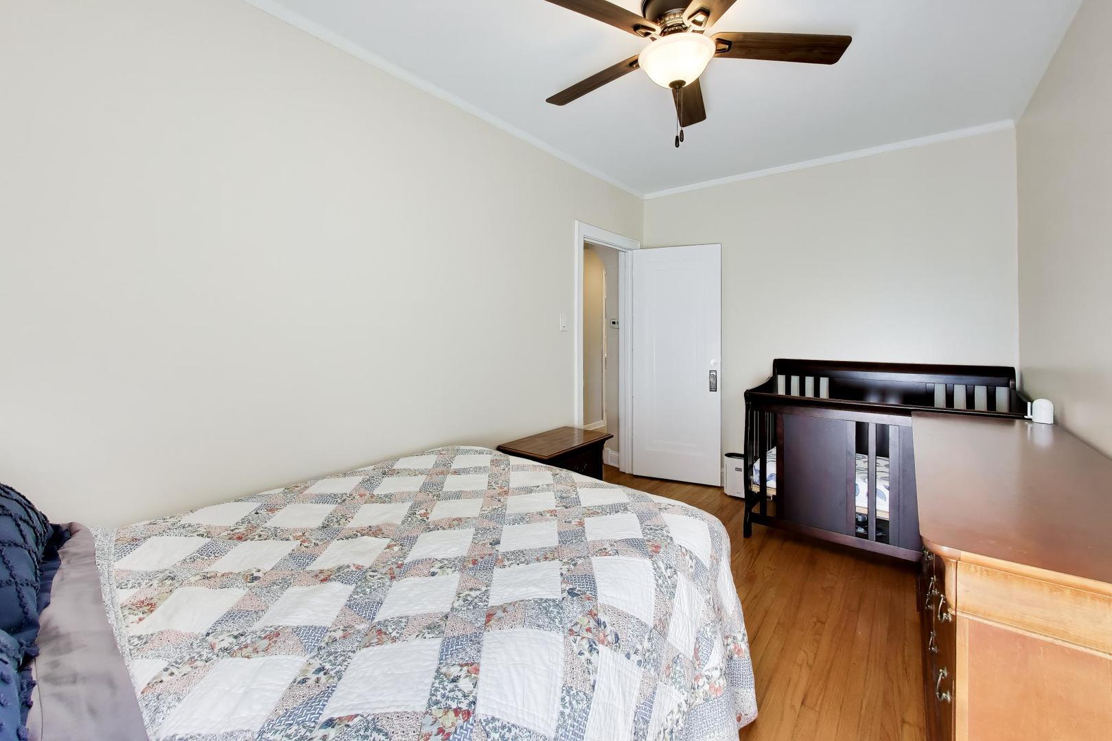 6309 W Waveland Avenue Property Photo 16