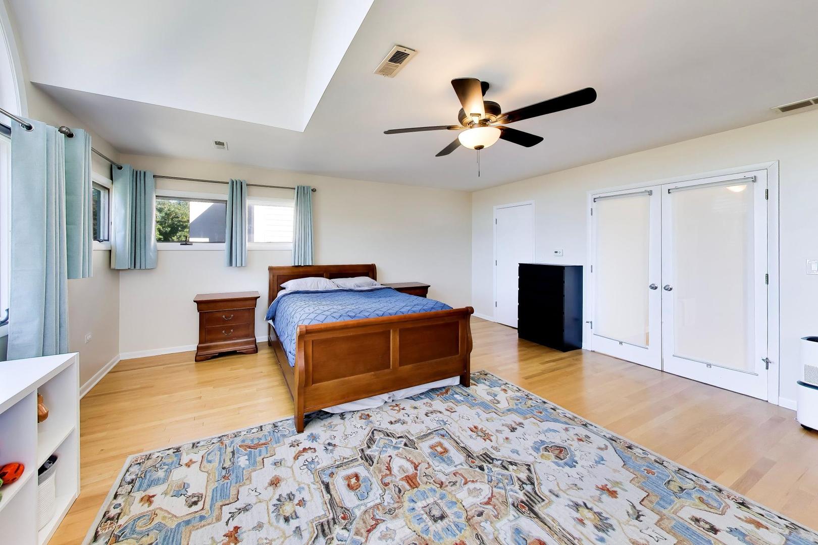 6309 W Waveland Avenue Property Photo 22