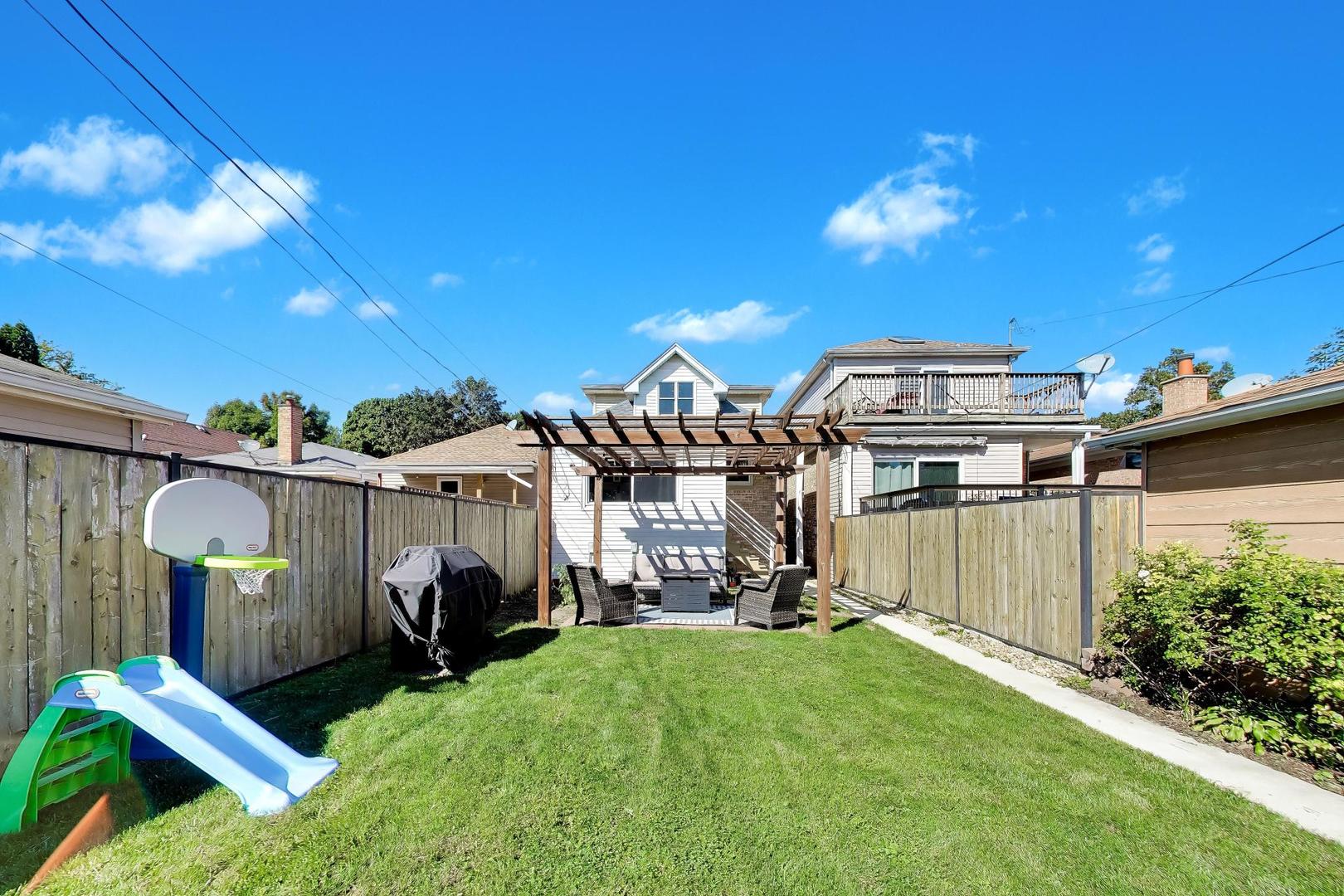 6309 W Waveland Avenue Property Photo 35