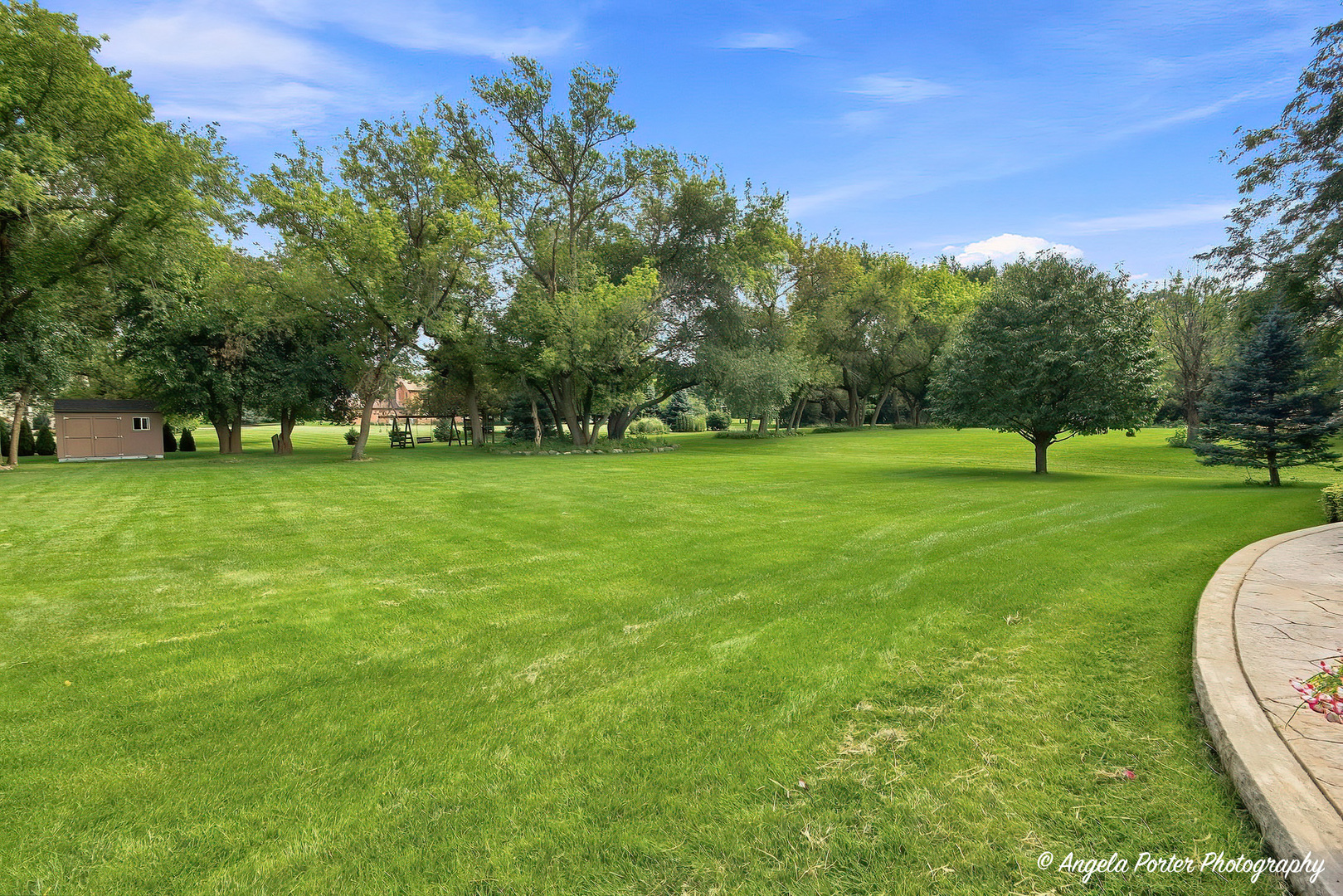 1823 Charnbrook Drive Property Photo 4