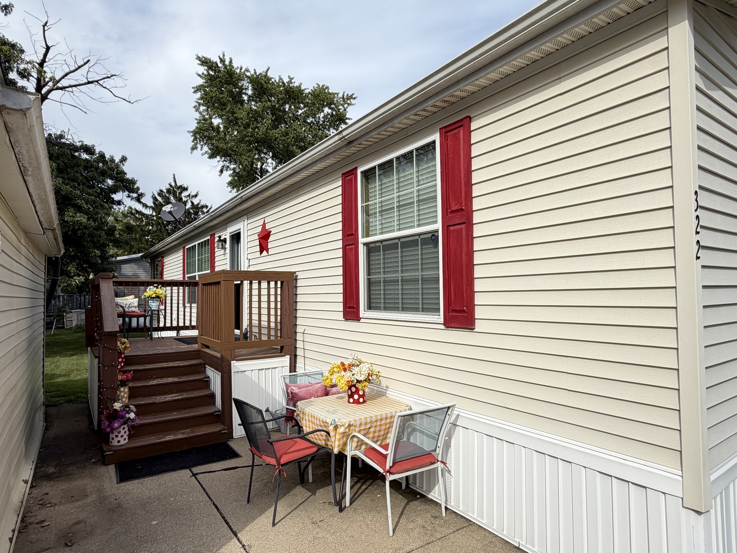 322 Avenue F Property Photo 2