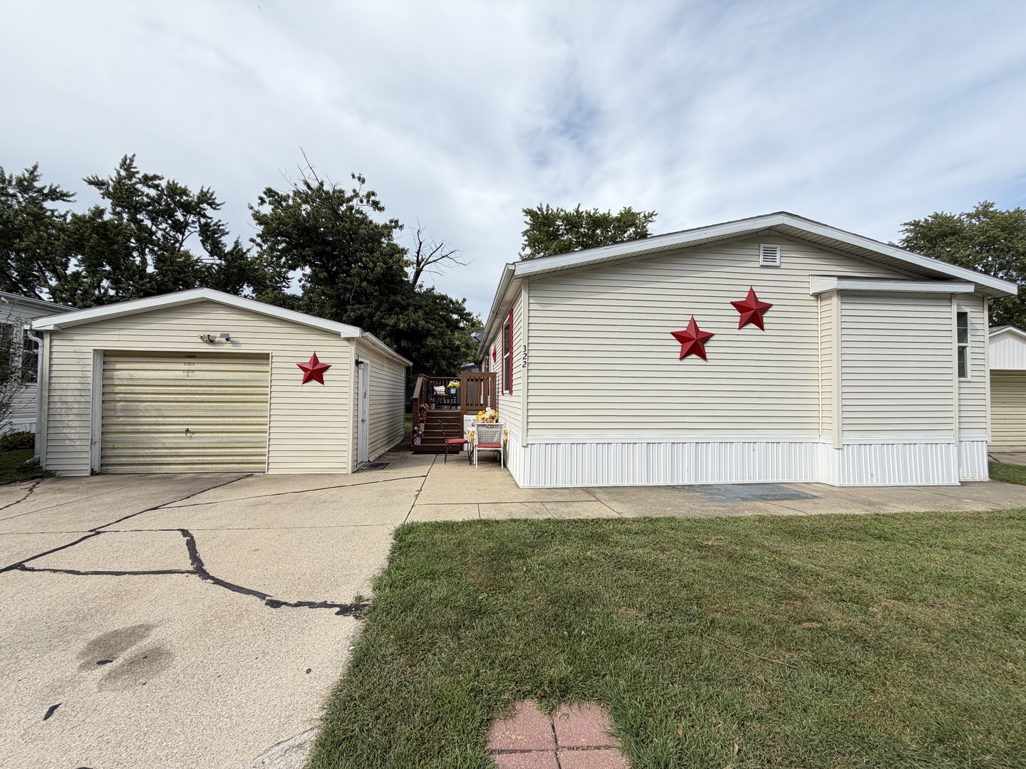 322 Avenue F Property Photo 4