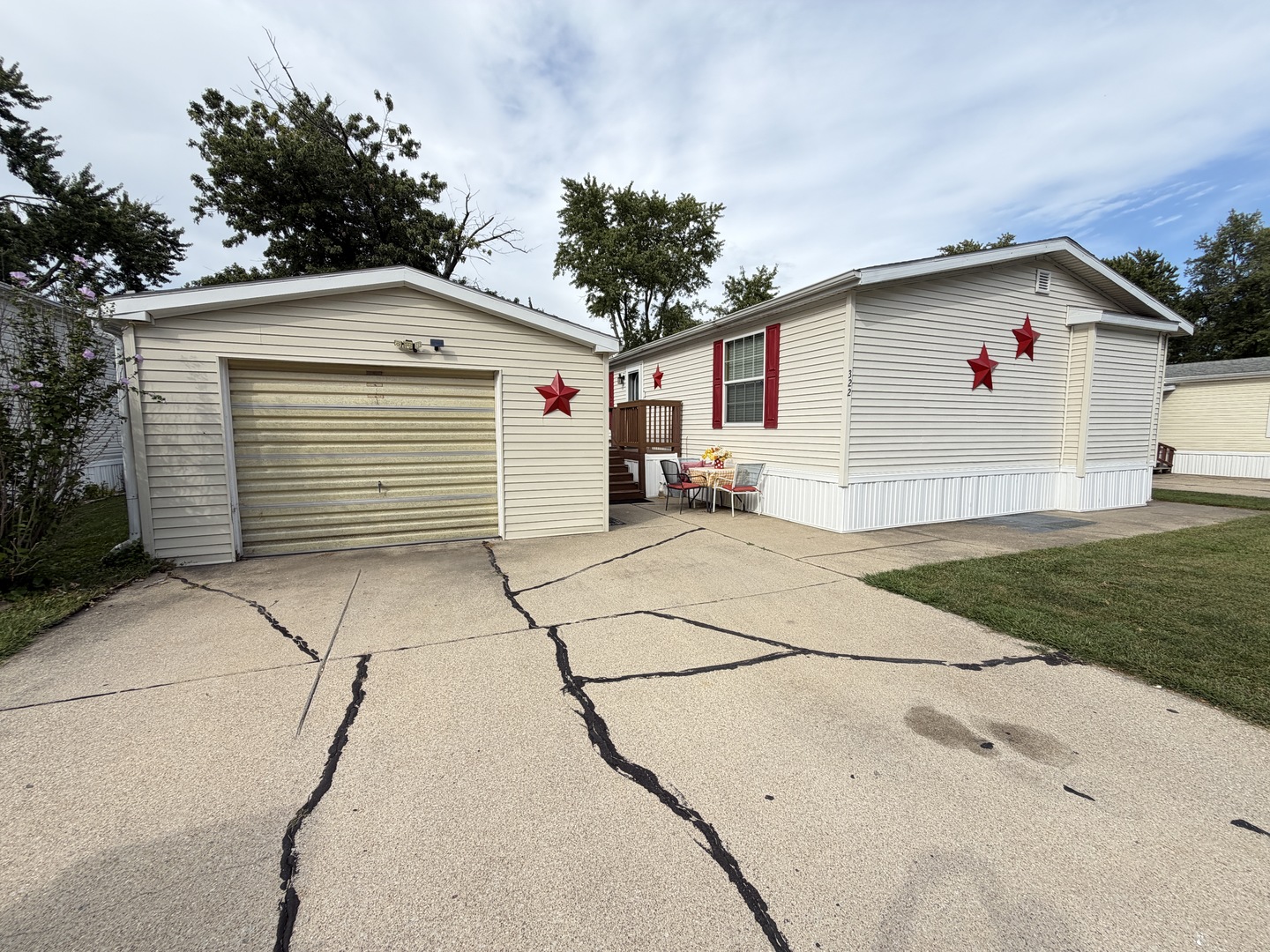 322 Avenue F Property Photo 5